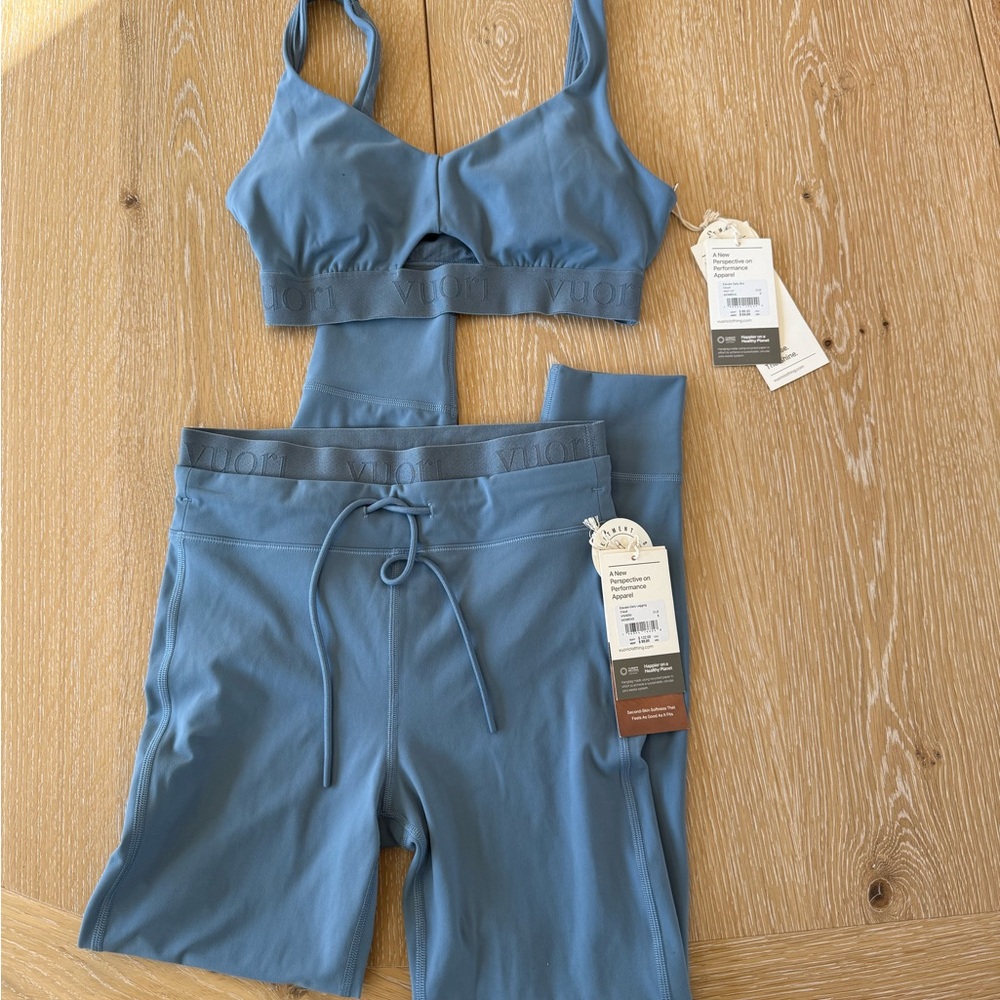 Vuori elevate legging and bra